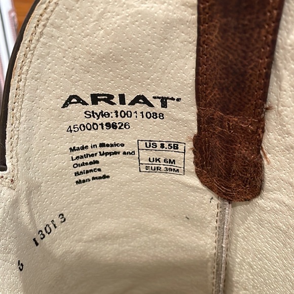 Ariat size 8.5 Alameda boots - Picture 8 of 9